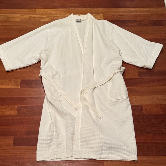 White Waffle Knit Robe - Picture 1 of 5